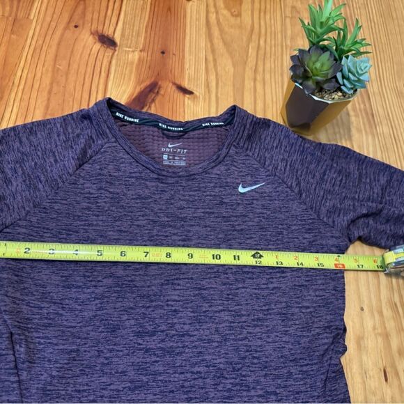 Nike Therma Sphere Element Long Sleeve Crew Top Womens Size XS 918014 Purple - Picture 9 of 16